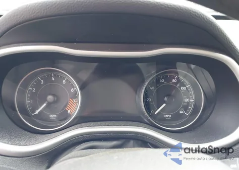 2014 Jeep Cherokee Trailhawk z USA, uszkodzony, nr VIN 1C4PJMBS8EW211436